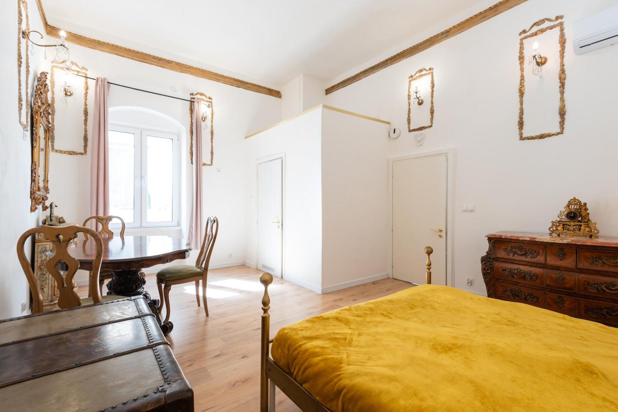Historic Suite Next To The Castle Bari Kültér fotó