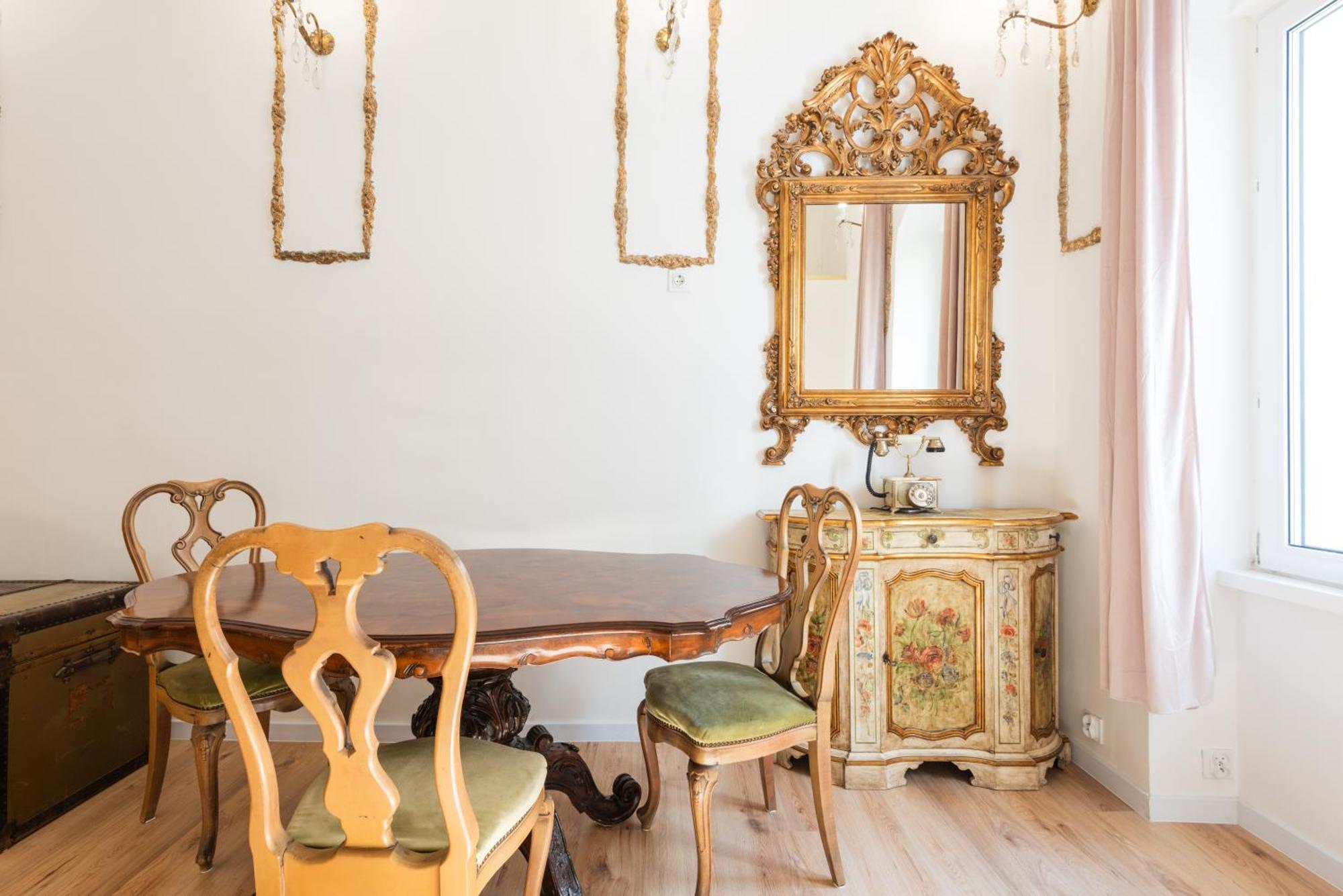 Historic Suite Next To The Castle Bari Kültér fotó